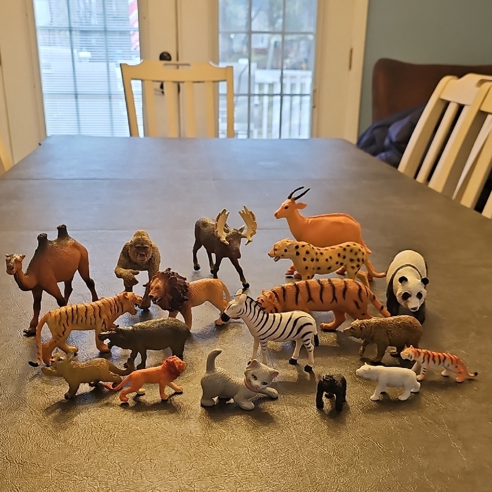 Lot of Vintage Toy Animal Figurine Set